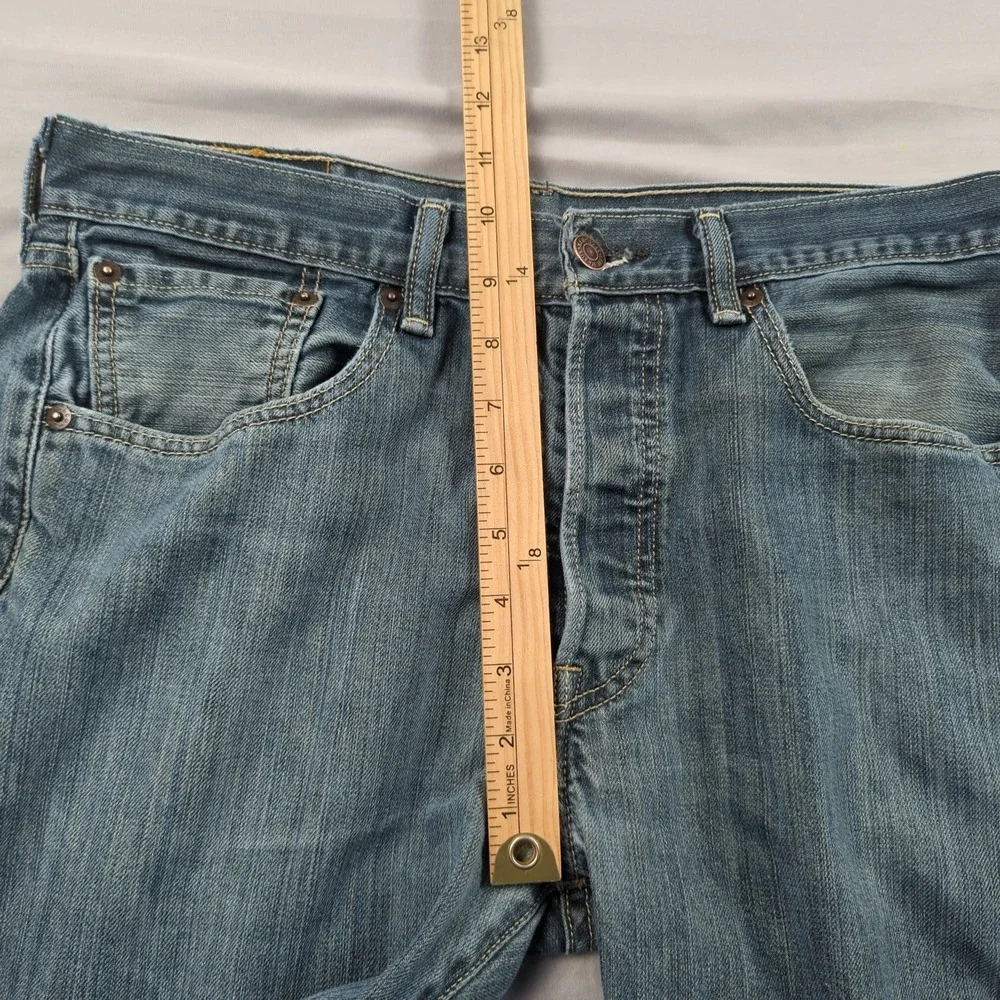 Levis 501 Jeans Mens 32x30 Blue Button Fly Classic American‎ Western Faded